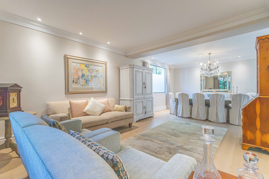 4 Bedroom Property for Sale in Fresnaye Western Cape